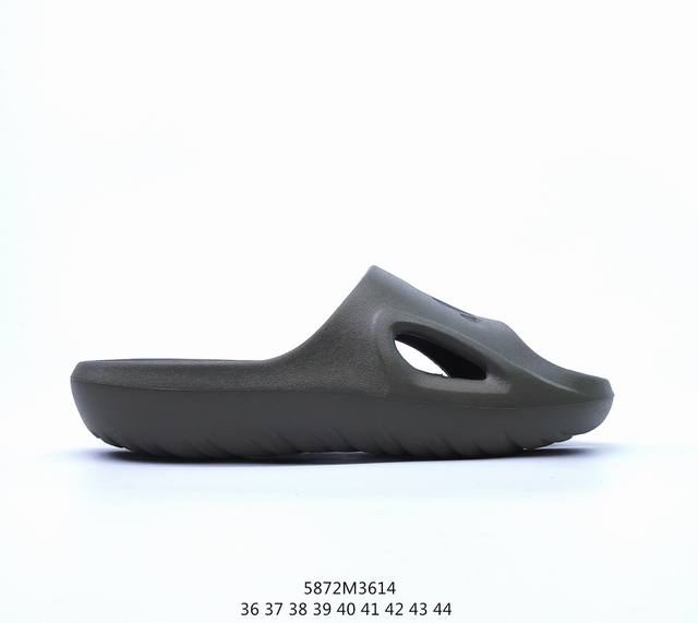 阿迪达斯ad Adicane Slides Eva 夏季单品 休闲百搭潮流运动拖鞋 采用环保回收材质打造全新拖鞋型号adicane Slides 采用生物基ev