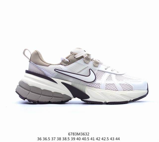 Nk V2K Runtekk 减震防滑低帮 复古老爹鞋跑步鞋 Fd0736-002 鞋款被命名为 Runtekk 设计上借鉴了 2000 年的跑鞋风格 配色上以