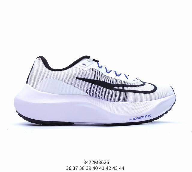 Nk Zoom Fly 5 Prm 不可战胜系列轻量飞织低帮休闲运动慢跑鞋 此鞋专为短跑运动员而生 是为 5 至 10 公里距离的赛事和训练打造 整体设计采用流