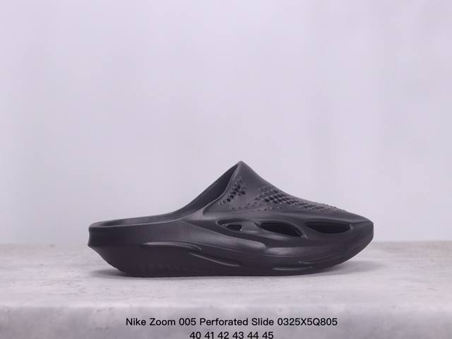 Atthew M. Williams Mmw X Nike Zoom 005 Perforated Slide系列机能异形防滑包头坦克拖鞋 黑夜使者 货号:Dh