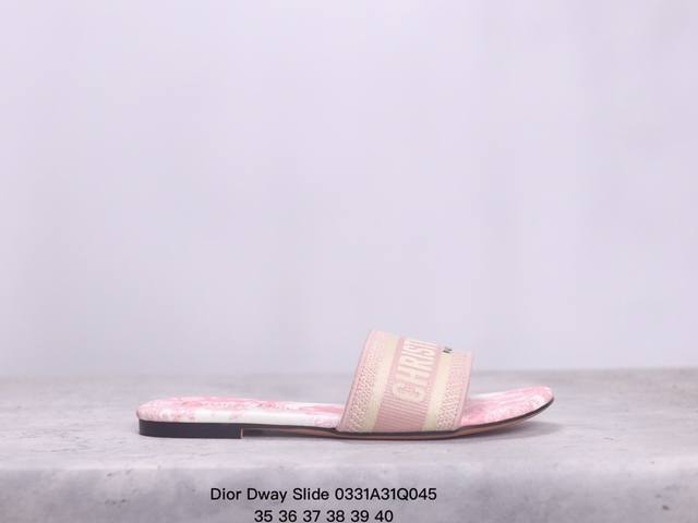 Dior 迪奥 高奢品牌dior迪奥 Dway Slide系列女士平底复古字母刺绣拼色平底露趾凉拖鞋 类型 女鞋 码数 35 36 37 38 39 40 Xm