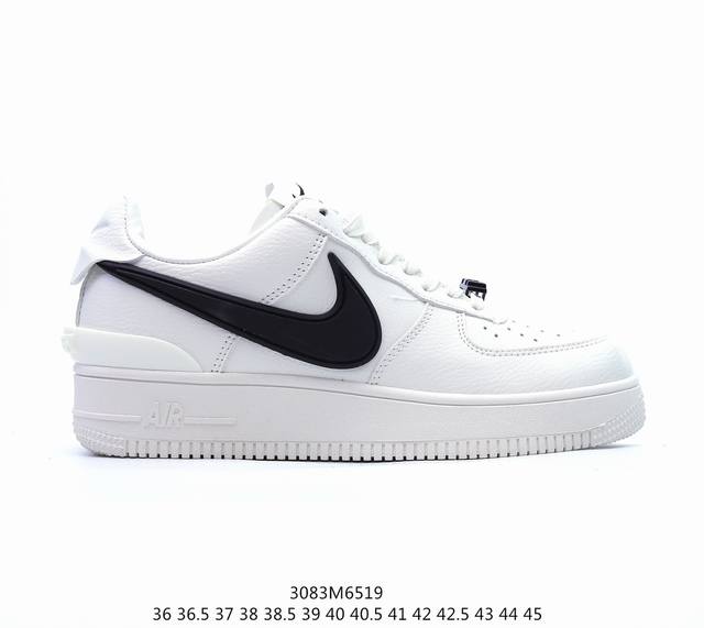 耐克 Ambush X Nike Air Force 1‘07 Low ”Phantom“ 联名款 空军一号低帮休闲板鞋 标志性的超大swoosh依旧采用了突出