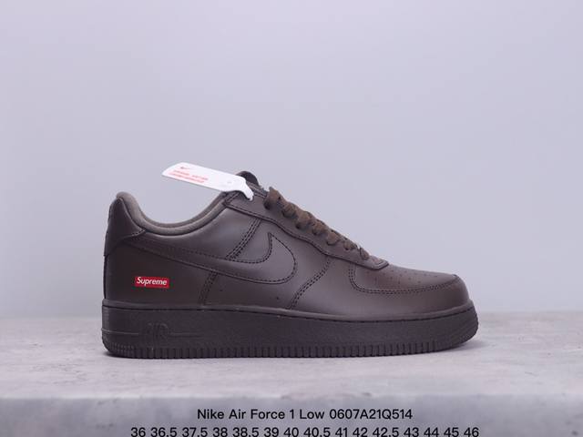 真标耐克nike Air Force 1 Low 空军一号低帮百搭休闲运动板鞋。柔软、弹性十足的缓震性能和出色的中底设计，横跨复古与现代的外型结合，造就出风靡全