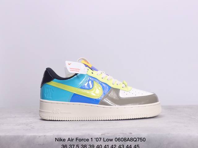 特价 耐克 Nike Air Force 1 '07 Low 空军一号含气垫 低帮百搭厚底增高休闲运动板鞋。柔软、弹性十足的缓震性能和出色的中底设计，横跨复古与