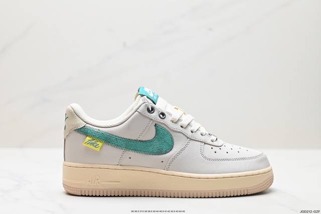 公司级耐克nike Air Force 1 Low 空军一号低帮百搭休闲运动板鞋。柔软、弹性十足的缓震性能和出色的中底设计，横跨复古与现代的外型结合，造就出风靡