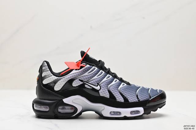 真标耐克nike Air Maxplus Drift休闲气垫缓震跑步运动鞋 造型超讨喜！鞋面以帆布和织物材质包裹，保证了轻薄透气，更适合夏季穿着。鞋侧 鱼骨 形