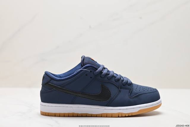 公司级耐克nike Sb Dunk Low 扣篮系列 复古低帮休闲运动滑板板鞋。采用脚感柔软舒适zoomair气垫，有效吸收滑板等极限运动在落地时带来的冲击力，