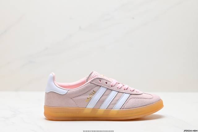 公司级adidas Originals Gazelle Indoor 三叶草休闲防滑耐磨低帮板鞋 鞋头出色设计 塑就出众贴合感 稳固的后跟贴合足部曲线设计 软弹