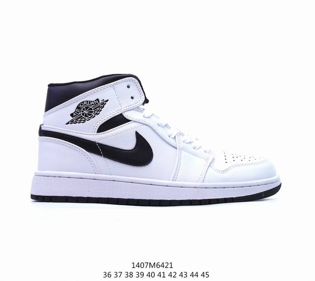 Air Jordan 1 Mid White Black 中帮 白黑色 Aj1 乔丹1代 Aj1 乔1 中邦 白黑勾 乔丹篮球鞋系列 鞋身以白色皮革为主，搭配白