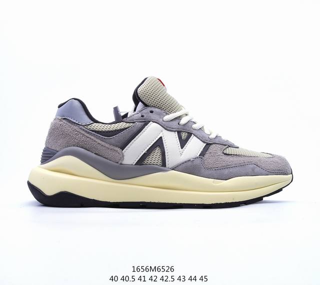 真标new Balance Nb5740系列 凭借多种严选的优质素材重塑出让人耳目一新又充满层次感的革新中低结构。为呼应90年代的巨大化潮流，鞋侧也点题采用了相