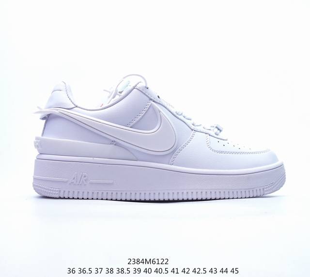 Ambush X Nk Air Force 1'07 Low 联名款 空军大勾 低帮休闲板鞋 鞋面采用了优质原厂皮革，标志性的 Swoosh 延伸至鞋跟之外，鞋 - 点击图像关闭