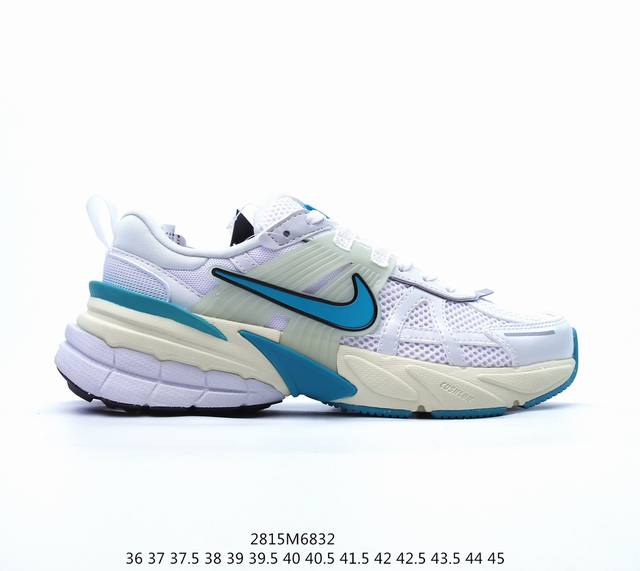 公司级耐克nike V2K Run跑步鞋复古风潮 网面透气运动鞋 灰银紧致的鞋面材质提供良好的包裹性鞋侧 Swoosh以及鞋头部分搭配增添不少亮点的镀铬细节鞋垫