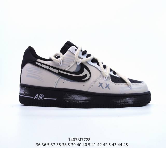 Nike 耐克低帮板鞋 空军一号 Af1马卡龙 Af1厚底增高百搭运动板鞋 Nike Air Force 1 “Shadow” 造型设计上与 Sacai X N