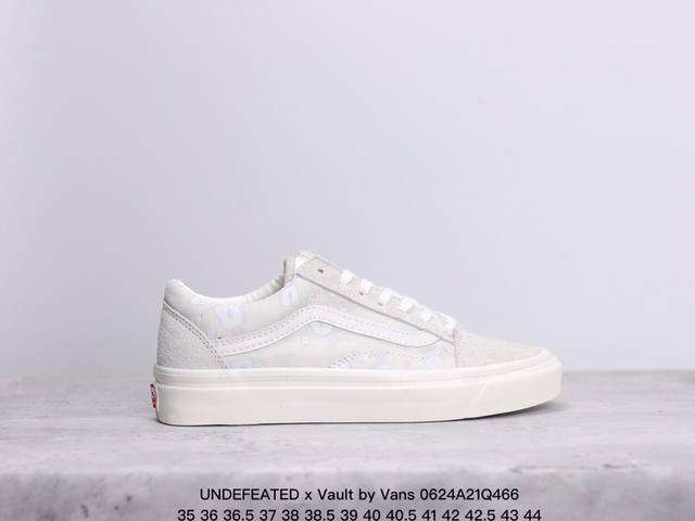 Undefeated X Vault By Vans 应“U”尽“U”Vault By Vans 再次携手老朋友undefeated将经典又熟悉的标志性“U-M