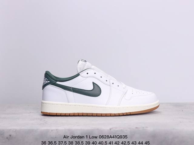 耐克 乔丹air Jordan 1 Low Aj1 乔1 乔丹1代aj1 低帮复古文化休闲运动篮球鞋。该鞋款从 1985 年元年款汲取设计灵感，焕新演绎简约经典