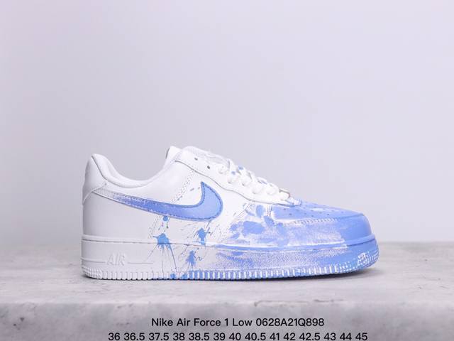 耐克nike Air Force 1 Low 空军一号低帮百搭休闲运动板鞋。柔软、弹性十足的缓震性能和出色的中底设计，横跨复古与现代的外型结合，造就出风靡全球三