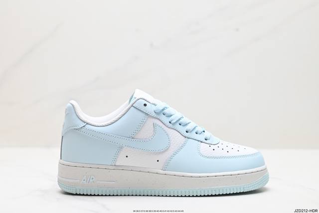 公司级nike Air Force 1 Low Lv8 Bg 空军一号低帮百搭休闲运动板鞋。柔软、弹性十足的缓震性能和出色的中底设计，横跨复古与现代的外型结合，