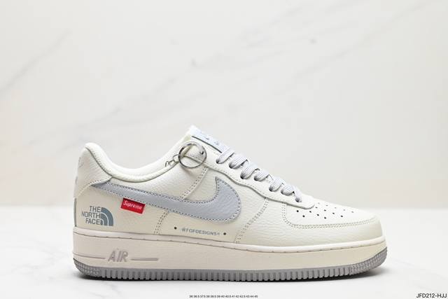 公司级耐克 Air Force 1'07 Lv8 空军一号低帮百搭休闲运动板鞋。柔软、弹性十足的缓震性能和出色的中底设计，横跨复古与现代的外型结合，造就出风靡全