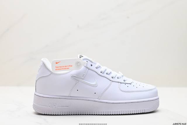 真标nike Air Force 1 Low 空军一号低帮百搭休闲运动板鞋 弹性十足的缓震性能和出色的中底设计 复古与现代的外型结合 造就出风靡全球三十多年的f