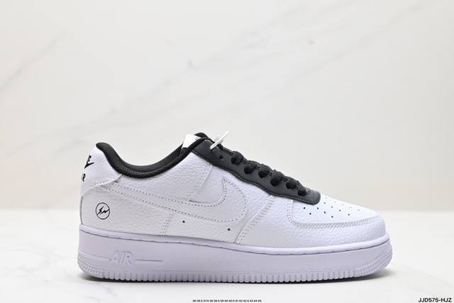 真标nike Air Force 1 Low 空军一号低帮百搭休闲运动板鞋 弹性十足的缓震性能和出色的中底设计 复古与现代的外型结合 造就出风靡全球三十多年的f