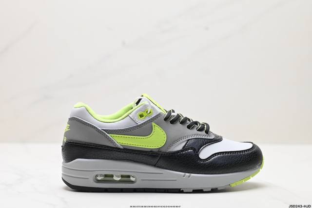 公司级nike Air Max 1 Air Max 气垫 全新配色 鞋身材质均选择皮革 织物 多种材质覆盖，保证质感的前提下，层次感也相当不错。细节方面，除了鞋