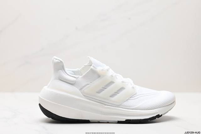 真标阿迪达斯adidas Ultraboost Light 耐磨缓震休闲运动跑鞋 采用网材搭配反光皮革鞋面 配上stretchweb网格外底 提供非凡穿着体验