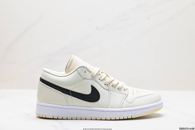 公司级nike Air Jordan 1 Low Aj1乔1低帮休闲板鞋 同步官方配色 原档冲孔鞋头 四线拉帮 鞋舌高弹海绵填充 官方货号:Dc0774-061