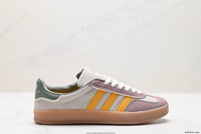 真标阿迪达斯adidas Originals Gazelle Indoor 三叶草复古防滑耐磨低帮板鞋 鞋款采用柔软的绒面革和耐用的皮革衬里融合在橡胶外底上！