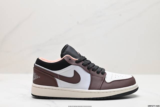 公司级nike Air Jordan 1 Low Aj1乔1低帮休闲板鞋 同步官方配色 原档冲孔鞋头 四线拉帮 鞋舌高弹海绵填充 官方货号:553558-128