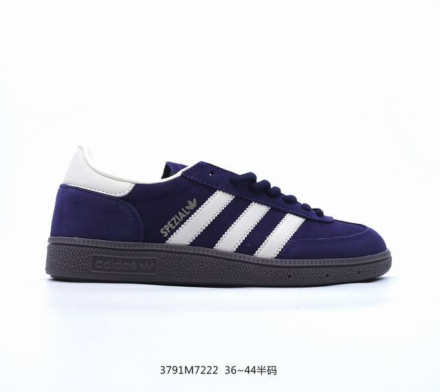 Ad Originals Handball Spzl 手球运动员系列百搭休闲运动板鞋 这款来自阿迪达斯的这款handball Spzl前身是一双手球运动鞋，这一