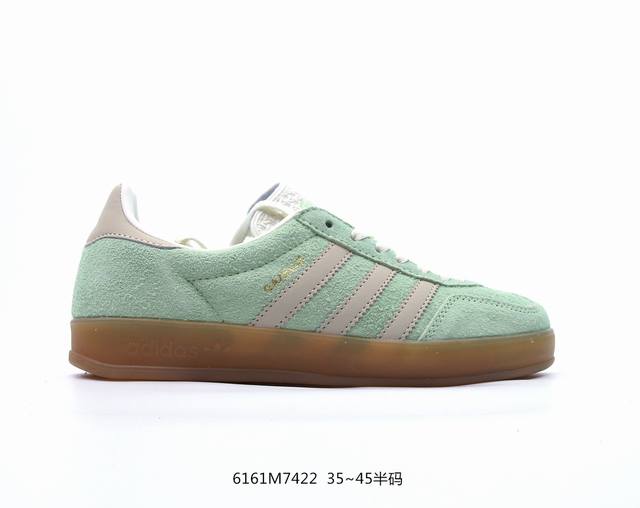 公司级adidas Originals Gazelle Indoor 三叶草休闲防滑耐磨低帮板鞋 鞋头出色设计 塑就出众贴合感 稳固的后跟贴合足部曲线设计 软弹