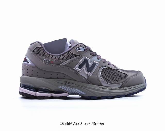 新百伦nb2002 Balance 2002系列ml2002R ，那个老朋友回来了，十年前的经典设计，现在再次复刻于2010年推出，10年后新版被称为2002R