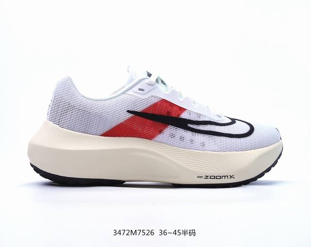 Nk Zoom Fly 5 Prm 不可战胜系列轻量飞织低帮休闲运动慢跑鞋 此鞋专为短跑运动员而生，是为 5 至 10 公里距离的赛事和训练打造。整体设计采用流