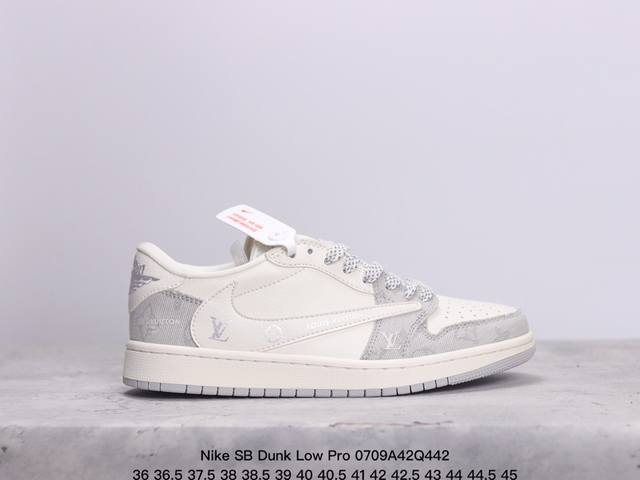 耐克nike Sb Dunk Low Pro 复古低帮 真标 休闲运动滑板板鞋。采用脚感柔软舒适zoomair气垫，有效吸收滑板等极限运动在落地时带来的冲击力，