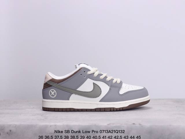 耐克nike Sb Dunk Low Pro 扣篮系列复古低帮休闲运动滑板板鞋。采用脚感柔软舒适zoomair气垫，有效吸收滑板等极限运动在落地时带来的冲击力，