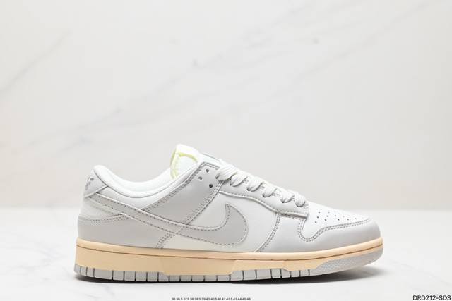 真标耐克nike Dunk Low 扣篮系列 复古低帮休闲运动滑板板鞋 采用脚感柔软舒适zoomair气垫 有效吸收滑板等极限运动在落地时带来的冲击力 为街头运