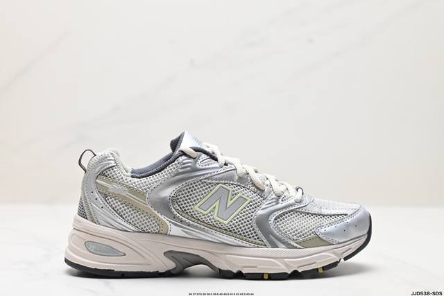 真标新百伦 Nb530 New Balance 530 复跑古鞋nb530这鞋双确实是nb家经复典古款式之一，以全科新技诠释，成打功造530鞋款。鞋面保在持53