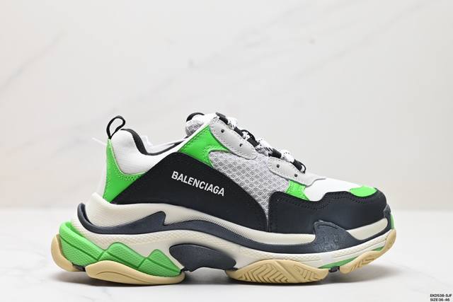 公司级balenciaga巴黎世家 Triple S 涤纶织物皮革 减震防滑耐磨 低帮 老爹鞋 正确字体粗细 位置 大小 正确侧边tpu边扣 气孔 正确大底tp