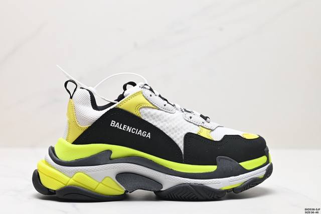 公司级balenciaga巴黎世家 Triple S 涤纶织物皮革 减震防滑耐磨 低帮 老爹鞋 正确字体粗细 位置 大小 正确侧边tpu边扣 气孔 正确大底tp - 点击图像关闭