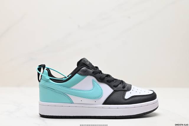 真标耐克 Nike Court Borough Low 2低帮百搭透气休闲运动板鞋，经典耐用的设计，兼顾舒适脚感和出众风范，演绎匠心之作。结构性的支撑贴合感结合