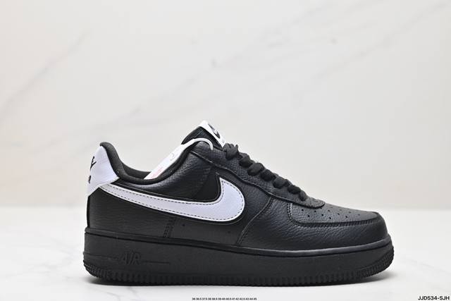 真标耐克nike Air Force 1 Low空军一号低帮百搭休闲运动板鞋。柔软、弹性十足的缓震性能和出色的中底设计，横跨复古与现代的外型结合，造就出风靡全球