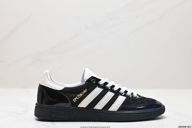 公司级adidas Handball Spezial 阿迪达斯经典款 复古休闲板鞋 全鞋漆皮鞋头 织布鞋面 牛筋耐磨大底 官方货号:Jp5729 尺码:35.5