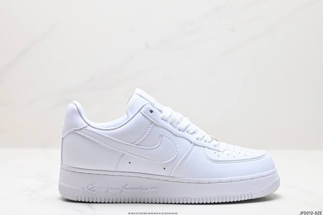 公司级nike Air Force 1 ‘07 原楦头原纸板 打造纯正低帮空军版型 专注外贸渠道 全掌内置蜂窝气垫 原盒配件 原厂中底钢印、拉帮完美 官方货号: