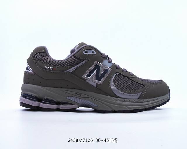 公司级new Balance 2002R 复古单品 热门复古鞋型new Balance 2002R，近日又曝出一款全新配色并释出官图。整双鞋采用棕色和米色主打，