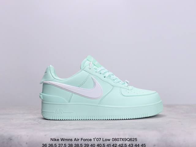 nike 耐克 采用软质荔枝纹牛剖皮革鞋面材质耐克nike Wmns Air Force 1’07 Low White Cherry Blosso Pink 空 - 点击图像关闭