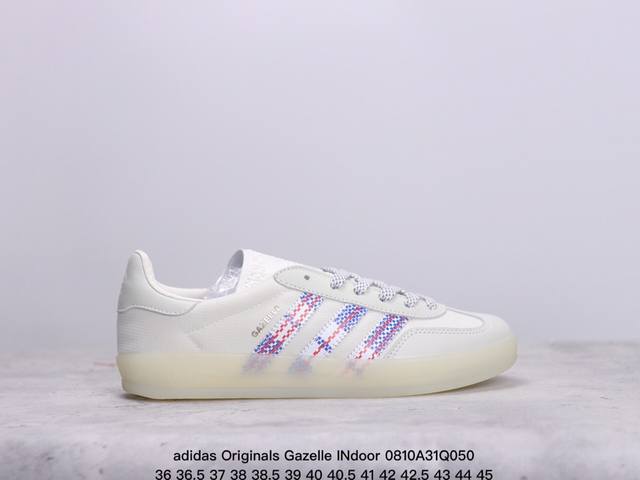 公司级adidas Originals Gazelle Indoor 三叶草休闲防滑耐磨低帮板鞋 鞋头出色设计 塑就出众贴合感 稳固的后跟贴合足部曲线设计 软弹