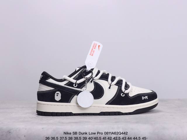 耐克 Nike Sb Dunk Low Pro 复古低帮休闲运动滑板板鞋。采用脚感柔软舒适zoomair气垫，有效吸收滑板等极限运动在落地时带来的冲击力，为街头