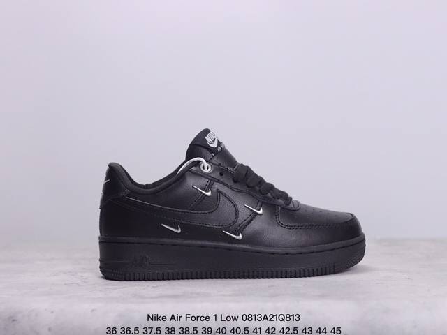 公司级耐克nike Air Force 1 Low 空军一号低帮百搭休闲运动板鞋。柔软、弹性十足的缓震性能和出色的中底设计，横跨复古与现代的外型结合，造就出风靡