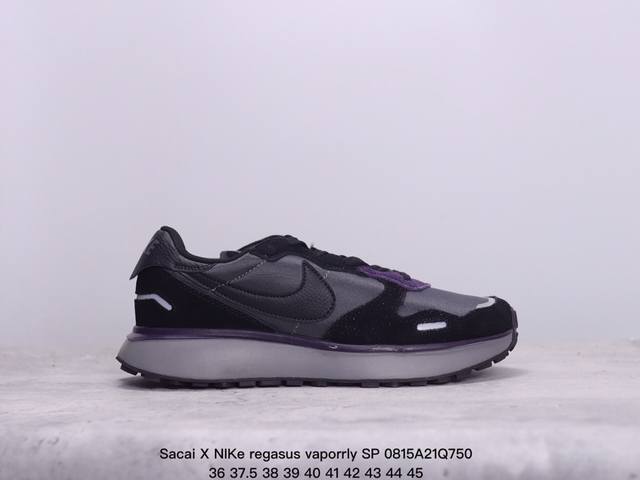 sacai X Nike Regasus Vaporrly Sp 华夫三代3.0走秀 ，鞋身材质由翻毛皮和透气网纱共同打造。熟悉的解构手法、重叠swoosh、双