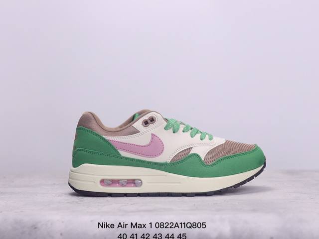 真标nike Air Max 1 Air Max 气垫 全新配色 鞋身材质均选择皮革、织物、麂皮多种材质覆盖，保证质感的前提下，层次感也相当不错。细节方面，除了